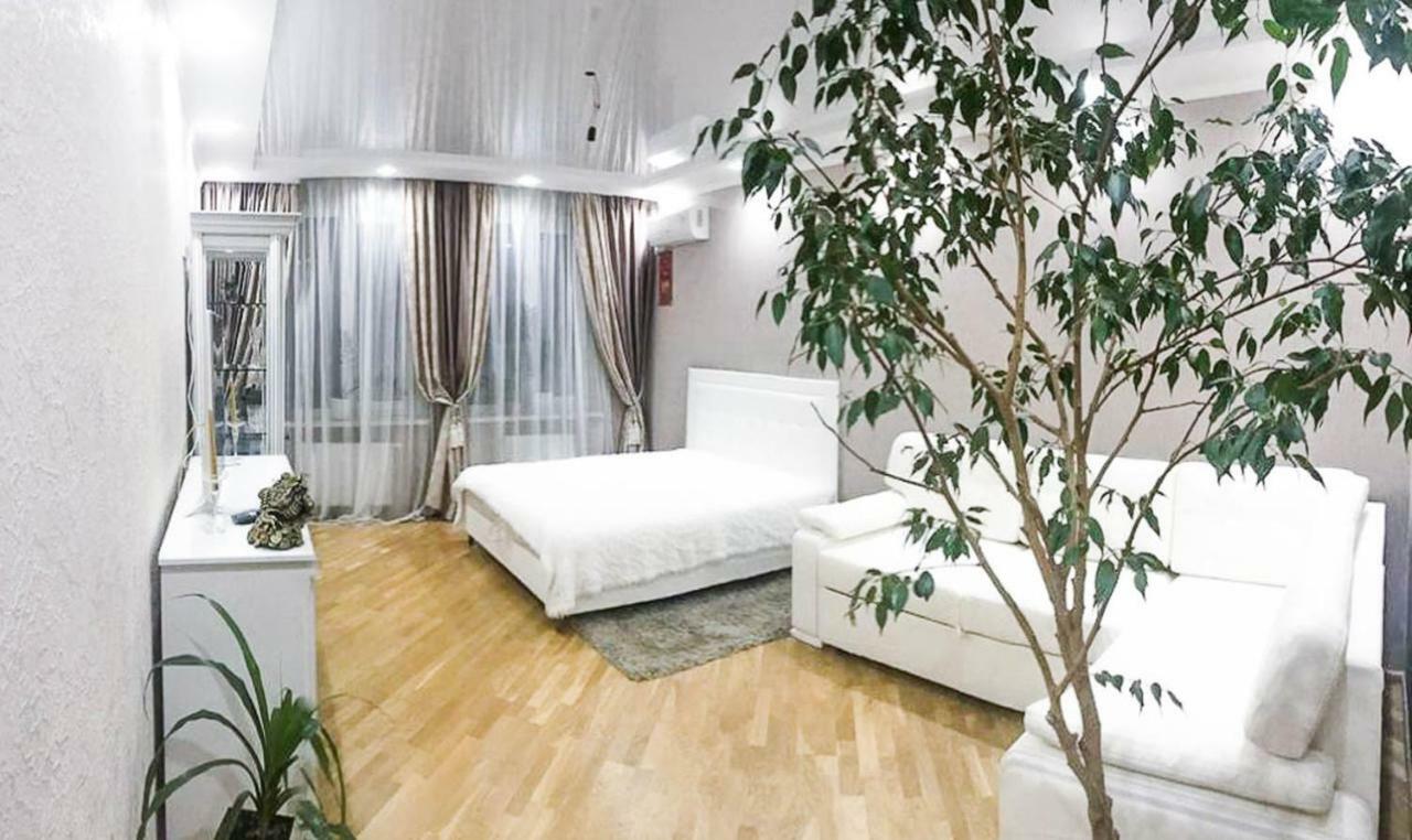 Rent-Kiev Apartment on LuxKlavdievskaya Exterior foto